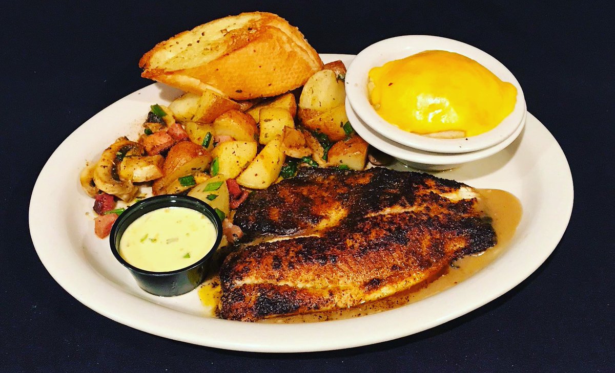 OfficialBooRays's tweet photo. Happy Mother’s Day ❤️.    We will be open 11am-9pm for Dine-In and Togo/Curbside service today!  
Ft Worth 817-236-6149.  
Hudson Oaks 817-599-6266.  Crowley 817-720-3350 https://t.co/Ln9weY2Rhx