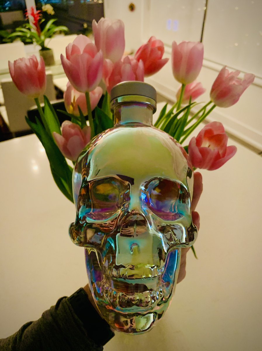 Crystal Head Vodka tweet media