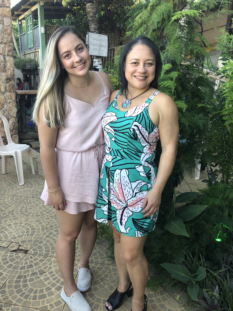 biarmoreira's tweet photo. Dia das mães com #DiadasMaesBrahmaLive #ZecaBrahmaLive https://t.co/jm3ncj6oB1