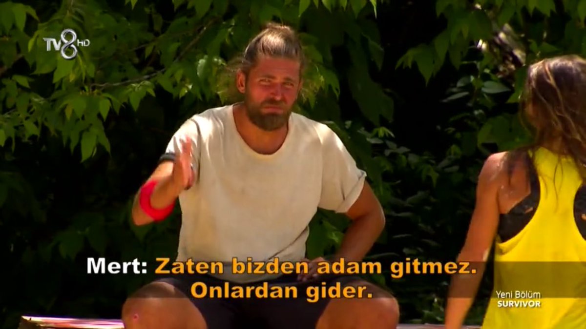 MBulukcu's tweet photo. Hüsnü çoban ve ailesi Mert'e oy atıyorlar herhalde geri dönmesin diye. Agh Zeliş agh

#survivor2020
#survivorekstra https://t.co/4PzPuEmJbZ