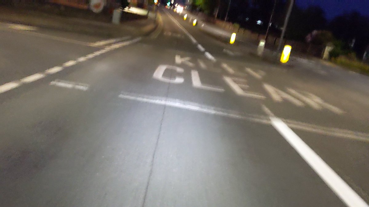 Junction design 0/5, you didn't do any design on the junction  @BrightonHoveCC  @bhlabour, nothing to stop a person being lefthooked at a junction, the paint suggests cars take sweeping turns rather than stopping and taking turns with smaller radii.Like seriously guys, junctions.