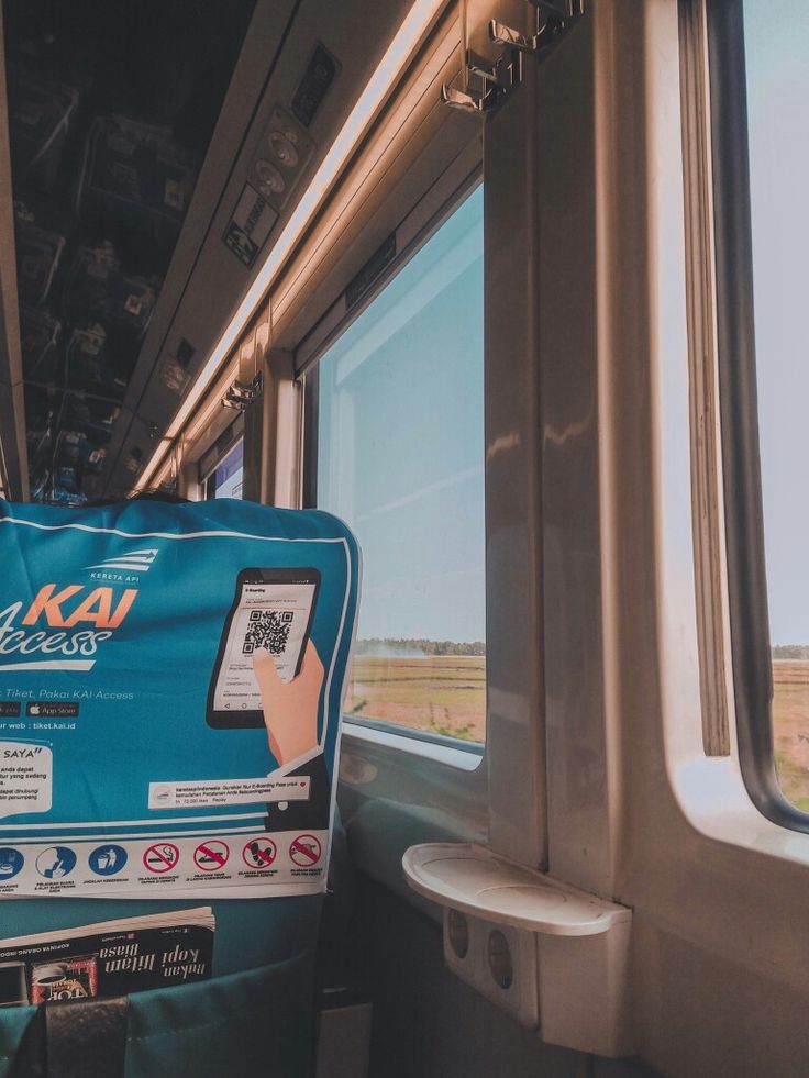 Jika kau merencanakan perjalanan ke kotaku lagi, kuharap kali ini tujumu adalah aku, Katamu-