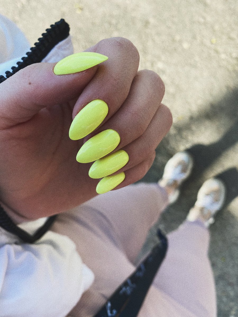 KatyaXoxoo's tweet photo. До свидания 🤪🎾 https://t.co/sh59sqeAxg
