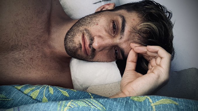 Chi viene dormire insieme a me ? ?? #gay #boyhot #gayindo @GayboysWorld @Cam4_GayIT @JoelTrejo20 @DailyPornGay