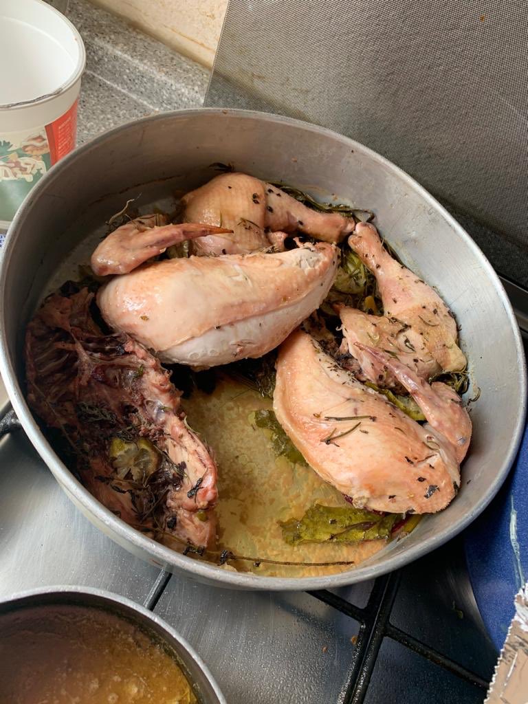 SalvadorZA's tweet photo. @warkentin @chefgevalu #MeteCanasta:

Gracias por dejarme cocinar para mi mamá. TODO delicioso.

Mi madre Rosa María les manda saludos. https://t.co/Q12kEPmx1o
