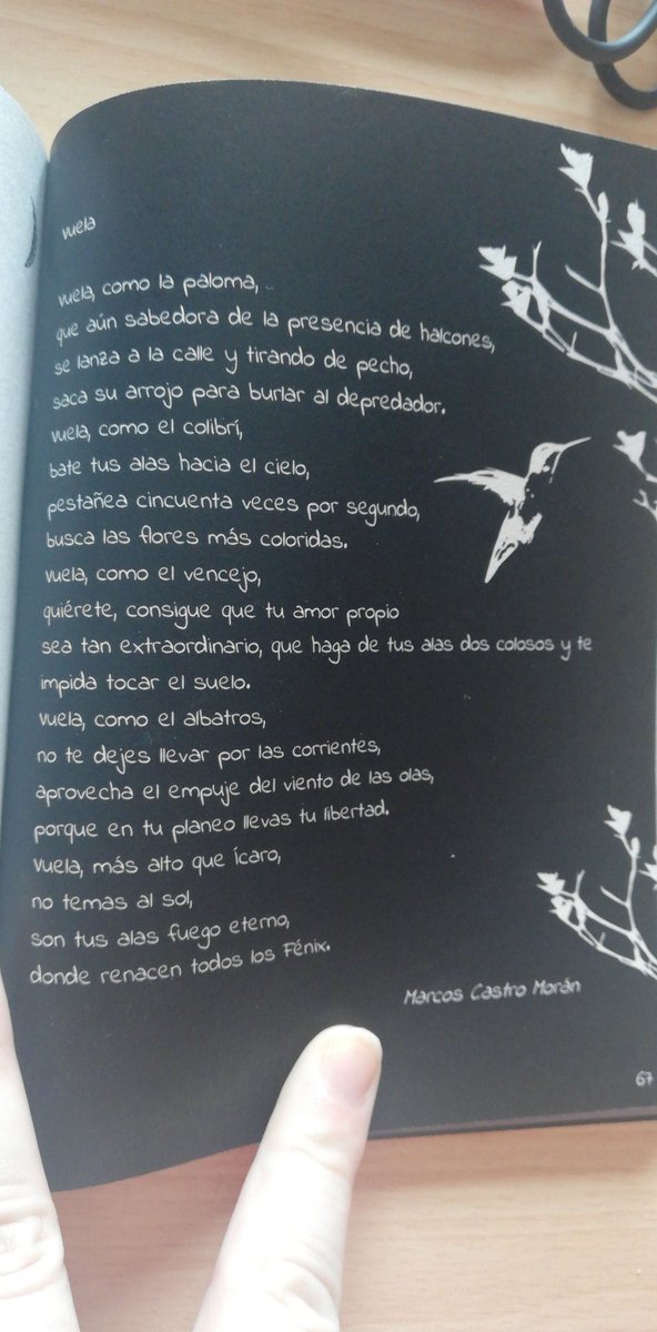 MariposaEdicio1's tweet photo. Como buenos frikis de la edición estamos orgullosos del diseño de la Antología poética ¿Para qué poetas?, en la que participan 53 autores. Hoy, compartimos con vosotros el poema de Marcos Castro Morán. El libro está disponible en nuestra web https://t.co/8IGbE8SvTs #paraquépoetas https://t.co/bWvyHAj11R