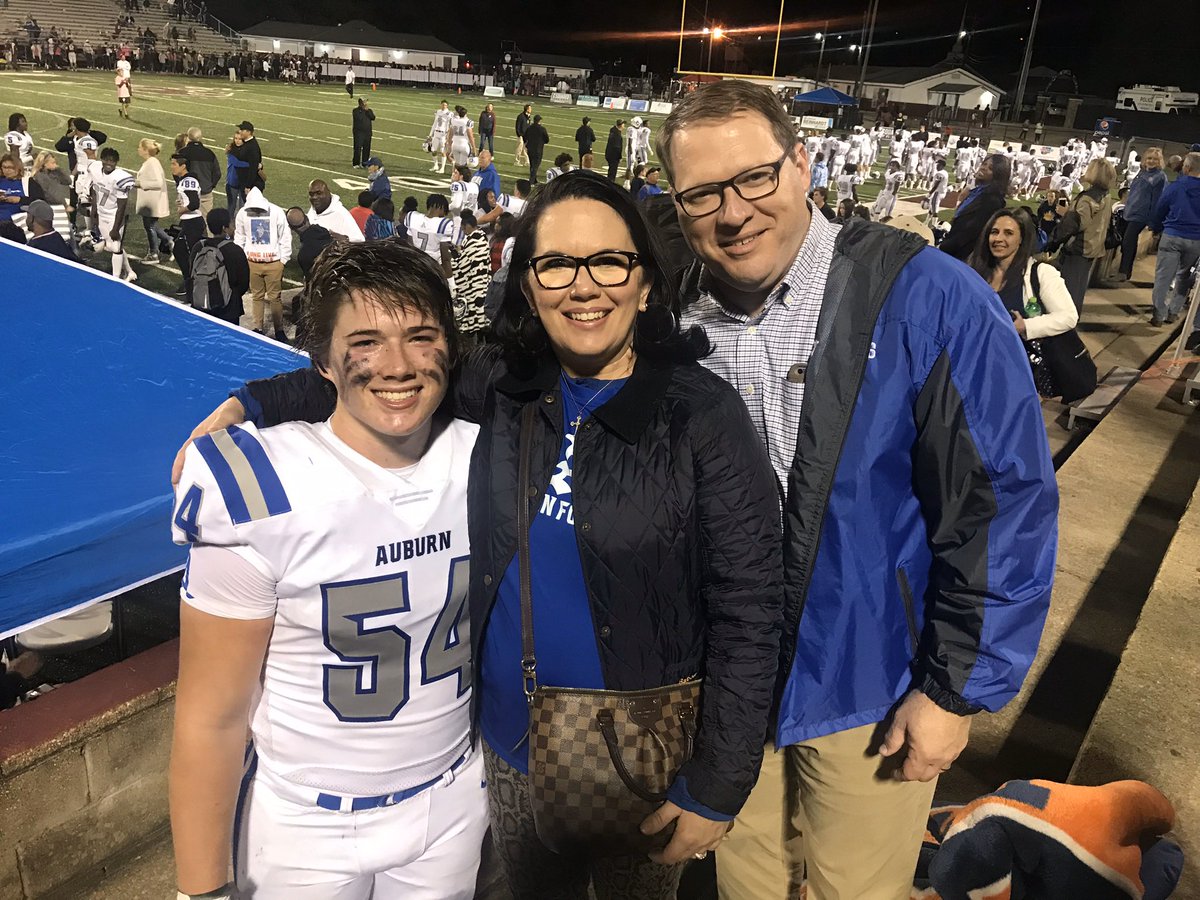 laurenhixon_'s tweet image. Happy Birthday to the best Mother’s Day gift 🎁! Brought my @davidhixon_ home from the hospital on Mother’s Day 2002.  He has been a blessing every day of his life. He changes the atmosphere with his contagious joy everywhere he goes. He is a model of compassion and servant hood!