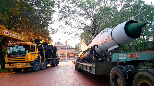 scramble_nl's tweet photo. Vietnamese Fishbed on the move. Read more at https://t.co/LqSO0ZjyZ5 (photos via Vietnam News Agency)
#avgeek #aviation #museum #VietnameseArmedForces #VietnamPeoplesAirForce #VPAF #MiG21 #VietnamNewsAgency https://t.co/GmaKuSf63O