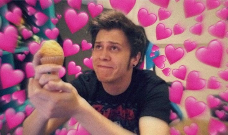 _jxlskeenan's tweet photo. Mmm no tengo nada que decir que no haya puesto en el chat de fanarts y de mensajitos en el server de #rubiusarmy así que solo decir que besitos en el siempre sucio boomer :D #RubiusOnThisDay https://t.co/duZGwDEo9Y