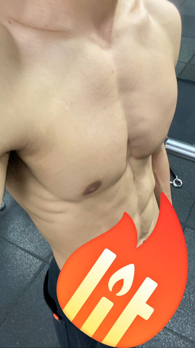 心情很差🥺
有人可以來慰籍一下我嗎🤥？