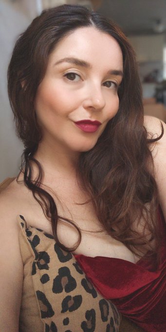 Happy MILF day to me! 💘🌷 Mommy is feeling generous, only fan special today only $3 https://t.co/BTfNZSTHrN<a href="/tag/milf"class="tags"><span>#milf</span></a>