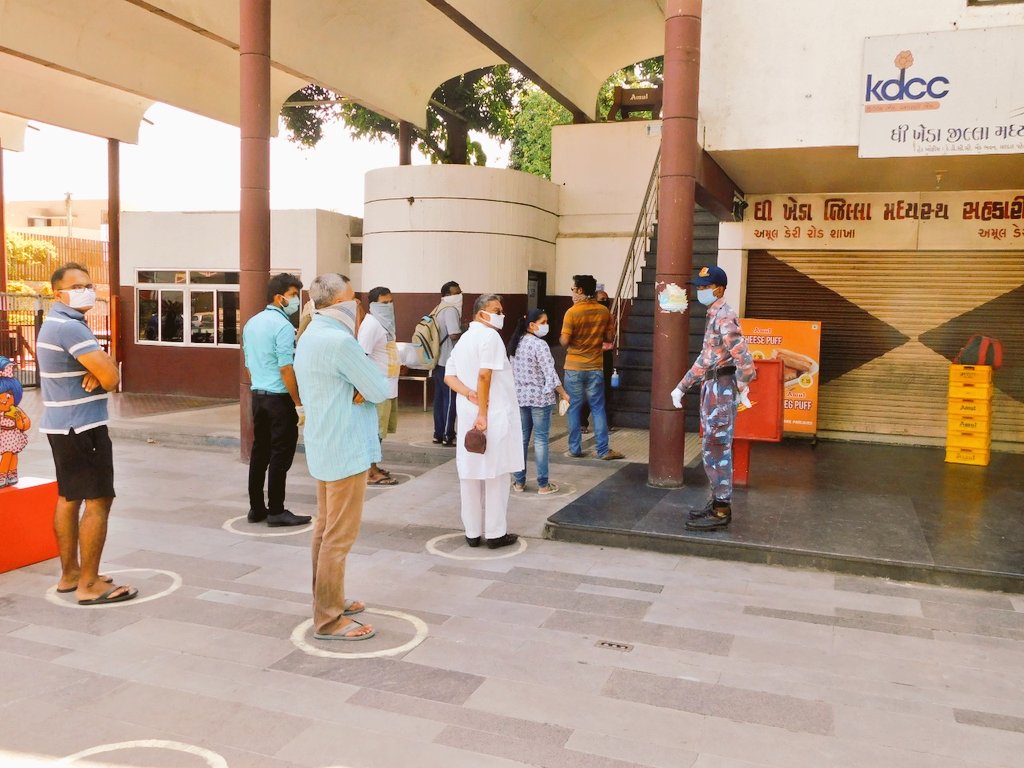 DefencePRO_Guj's tweet photo. #NationalCadetCorps #Anand Day32 #ExNCCYogdan #Gujarat Cadets of #4GujBn #13GujBn #2CTC now used 2 daily grind.Briefing/medicals followed by deployment #MoDAgainstCorona @SpokespersonMoD
@HQ_DG_NCC @PIBAhmedabad @CMOGuj @DDIndialive @airnewsalerts @CollectorAnd @sandeshnews https://t.co/CcaHJ8p73r