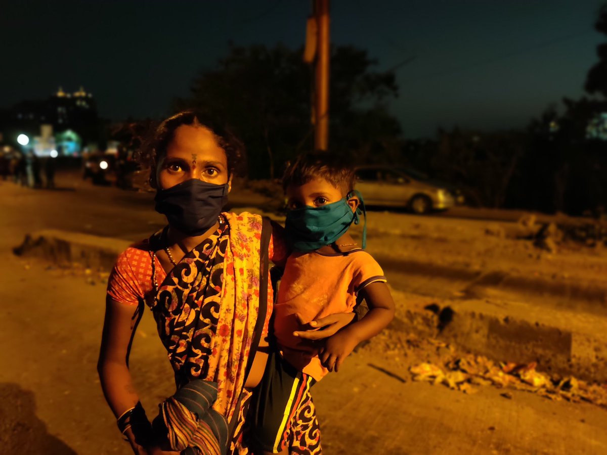 Spent the entire day at the Thane checkpost. Scores of migrant workers, and their heartbreaking stories. Meet Savita. She spent  #mothersday2020 by walking for over 14 hours with her 3-year old daughter.