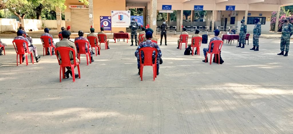 DefencePRO_Guj's tweet photo. #NationalCadetCorps #Anand Day32 #ExNCCYogdan #Gujarat Extensive briefing of cadets #4GujBn #13GujBn #2CTC wid fresh instructions is daily routine #MoDAgainstCorona tough times tough measures @SpokespersonMoD
@HQ_DG_NCC @PIBAhmedabad @CMOGuj @airnewsalerts @CollectorAnd https://t.co/gDzbWwpPo0