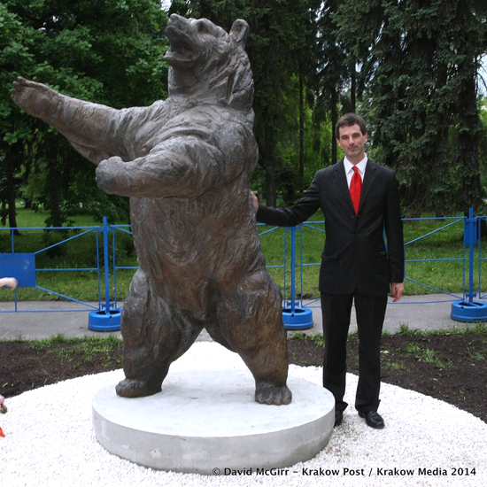 21/ There is also a statue in Kraków thanks to Richard Lucas, and other statues in Imola in Italy, Grimsby in England, and Żagań, Sopot and most recently in Cassino unveiled by General Anders’ daughter  @Anna_M_Anders