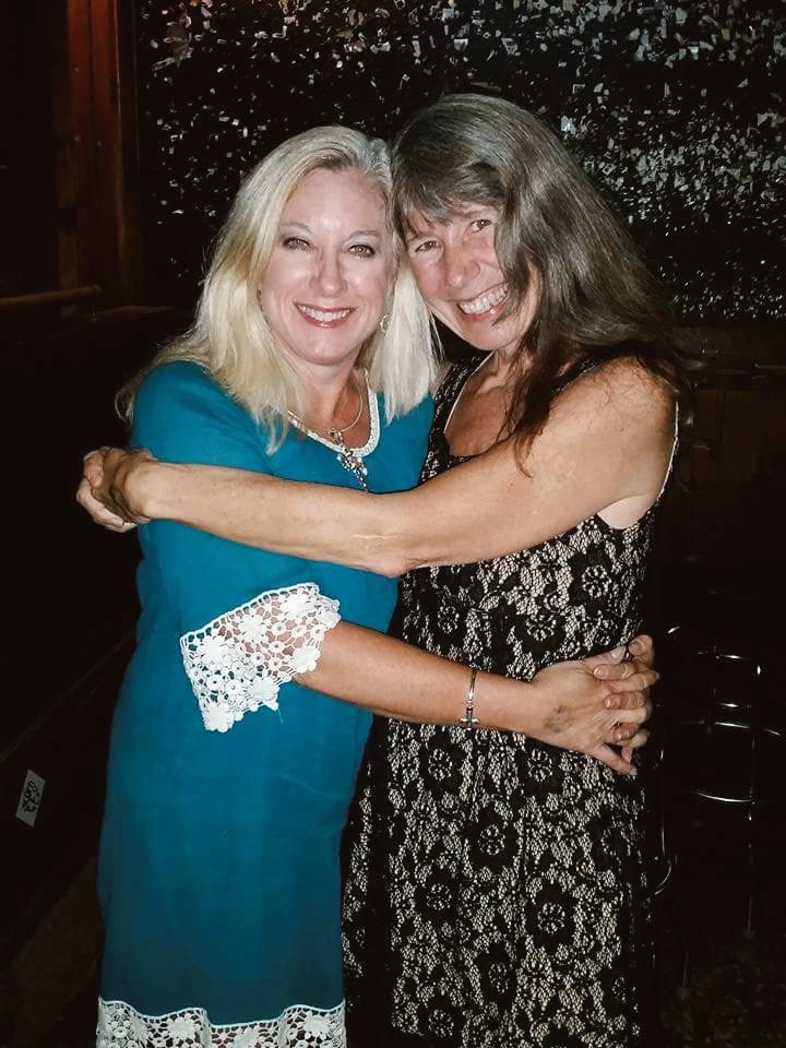 Happy Mother’s Day to these beautiful Mama’s 💙 y’all are the best! We love you!!