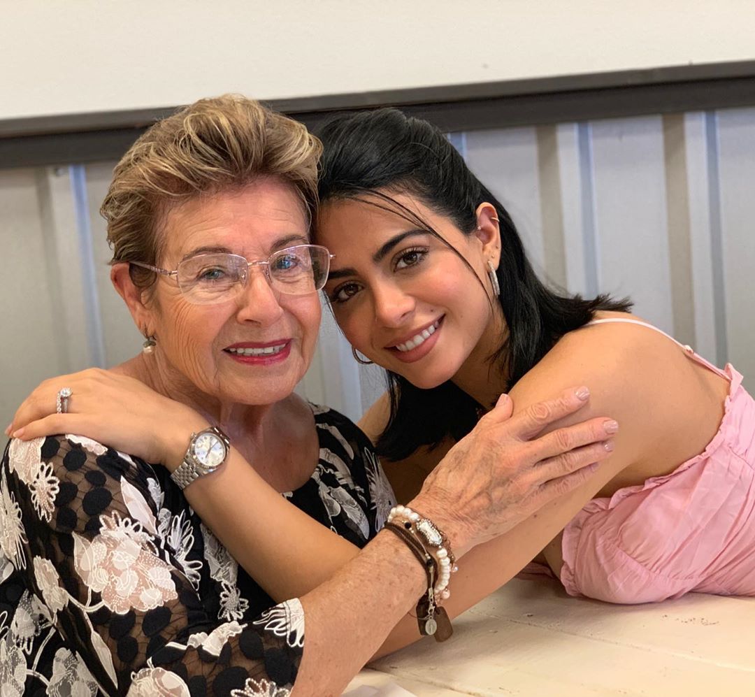 emeraudethun's tweet photo. .@EmeraudeToubia via Instagram! #HappyMothersDay https://t.co/AT9fUoMdmO