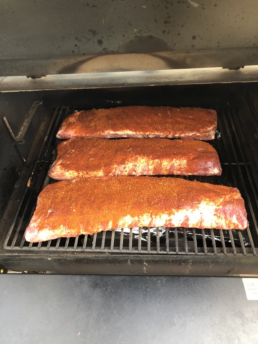 TeeItUp406's tweet photo. #MothersDay dinner just went on the @TraegerGrills #ribsfordays https://t.co/WU7WQJc1UF