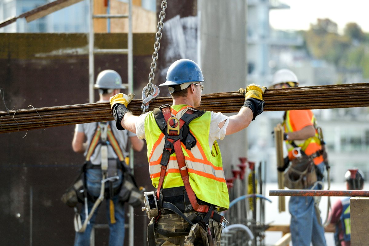 bcibinc's tweet photo. We are now hiring for work on the Pattullo Bridge Replacement Project! Work with us and grow a career in the construction trades. Apply today https://t.co/BC4siw167t. #BCIB #SkillsForBC #BuildaBetterBC https://t.co/4BQeRtLxgC