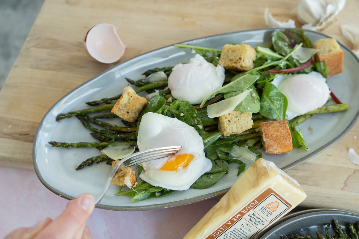 beehivecheese's tweet photo. Grilled asparagus with grated #PourMeASlice-- it's about time you treat yourself to something a little fancy, so give it a try.
.
#MakingFriendsWithCheese #Cheddar #Asparagus #Eggs #Creamery #Recipe #CheeseRecipe #Creamery #ShopLocal #LocalCreamery https://t.co/v49AmtZUUP