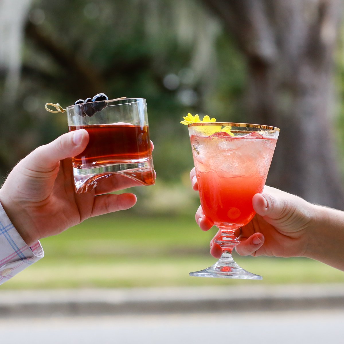 Join us as we raise a glass to all of the hard-working moms. They deserve it, especially right now! Happy Mother's Day. 🍸 🍹#ralphsonthepark #mothersday