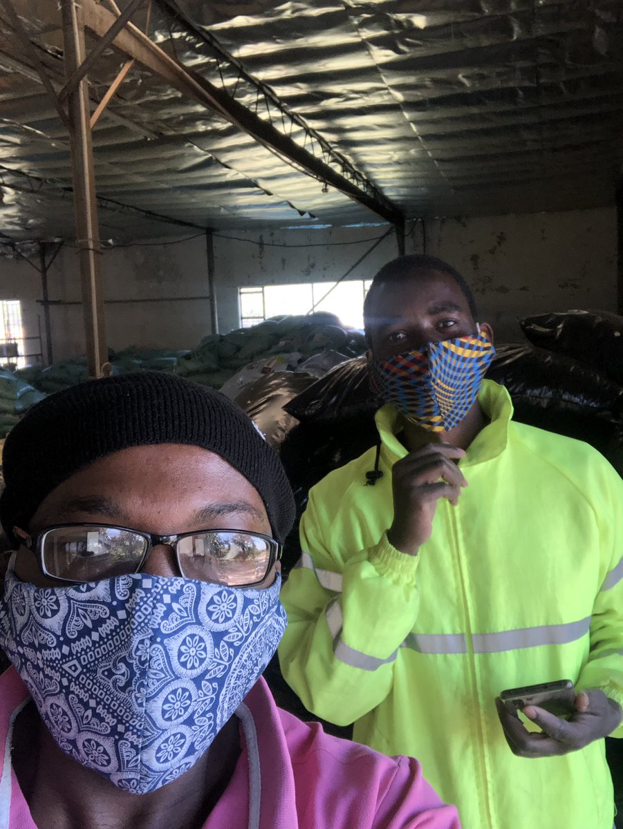 Mamathuba's tweet photo. This dude right here saved my business today. Thanx to you my birds are fed and they have fresh wood shavings to sleep on. Thanx  @PolygamyPoultry. @PoultryKm. And he operates 7 days a week. https://t.co/Wwe8DAXBAR