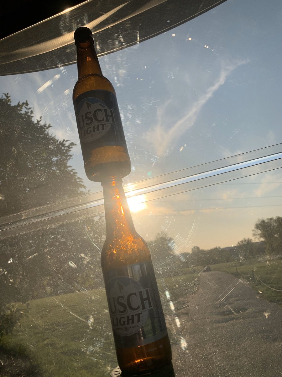 It was such a beautiful sunset last night out at Platteview country club... <a href="/jrkrenzer/">Jason Krenzer</a> <a href="/DJ_DarinJohnson/">Darin Johnson</a> @platteview_gc