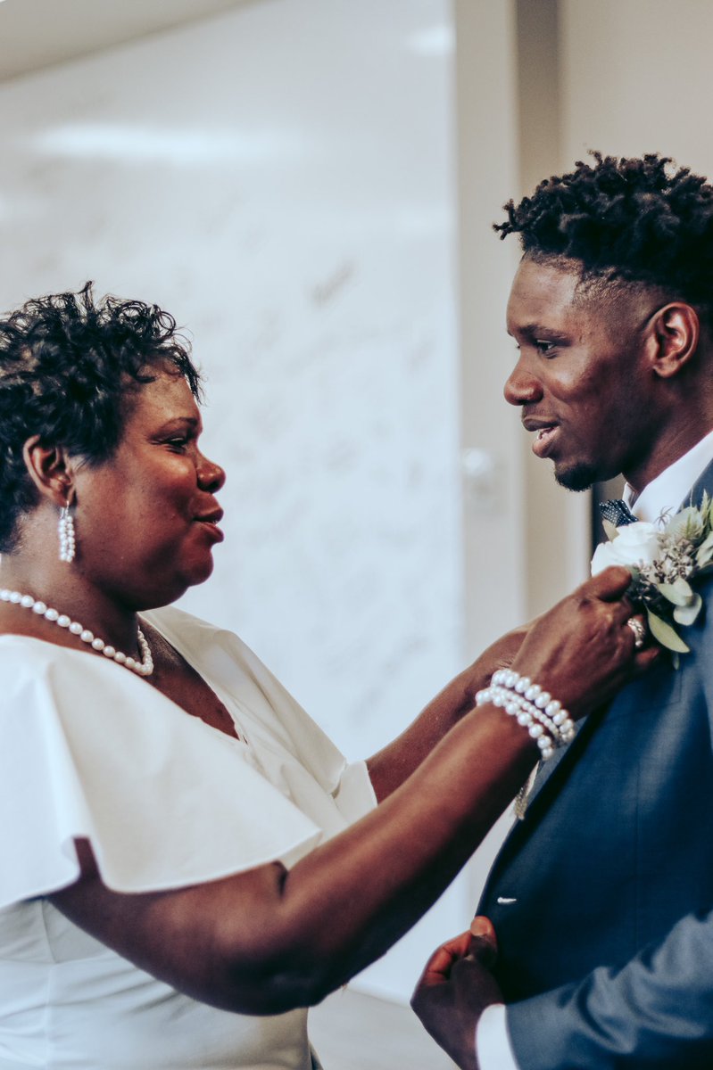 itsAWells_'s tweet photo. Happy Motherβs Day to the two most loving, caring, nurturing, and encouraging individuals I know! πππΉπ·
#TheyareESSENTIAL #theheartbeat https://t.co/2nEFzjdYBP