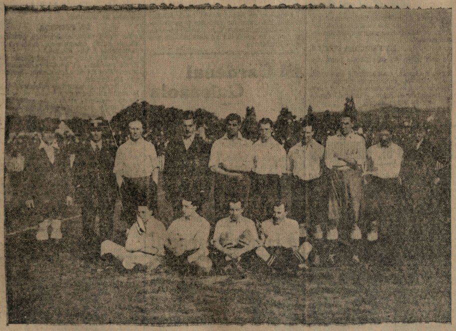 22/ Esta fotografía es de la alineación de los English Wanderers del primero de los partidos de San Mamés (el del 3-5) y A. Veitch es el segundo por la derecha de la fila de abajo.