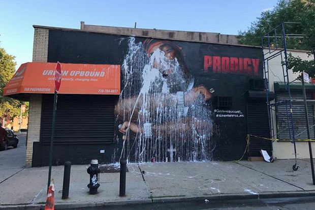 OnSMASH's tweet photo. Queens destroyed a mural for the great Prodigy.

Uptown OLD HEADS threw a party for Alpo.

And y’all niggas really think something gonna happen to harmless Danny....

#KnicksLost https://t.co/fnuygesilh