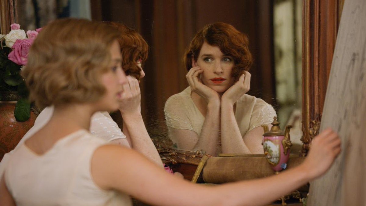 43 - The Danish Girl (2014) Tom HooperRedmayne prouve encore ici qu’il est l’un des meilleurs acteurs de sa génération, sa prestation est exceptionnelle. Rare film traitant du transgenre, il est sublimé par la BO de Desplat, et l’acting impeccable d’Alicia Vikander