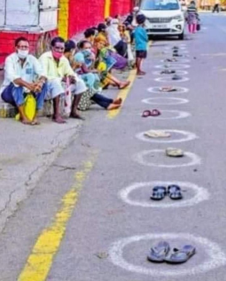 EtixApp's tweet image. Someone stole our smart waiting line idea 😷😀 #etixapp #smartlines #COVID19