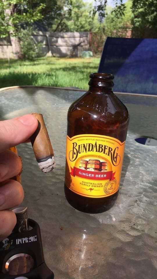cigarweekly's tweet photo. No longer being made...??! This one you won't see everywhere, but if you do - grab some! Any of their cigars! On CigarWeekly - Cornelius &amp; Anthony Cornelius Lonsdale (6.5 x 46) - Reviewed! https://t.co/aVJpMsAZjq #CigarWeekly #IPCPR2017 #CigarReview https://t.co/USV65OJ8Y1