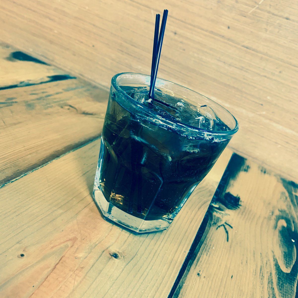 KingsDistillery's tweet photo. Need some Mother’s Day cocktail inspiration? Try owner Cara King’s pick! A half shot of King’s Rye, a half shot of King’s Apple Whiskey, topped with Coke. 

Yumm!

#kingsfamilydistillery
#rye
#whiskey
#pigeonforge
#gatlinburg 
#sevierville
#gsmnp https://t.co/2RZn3wJYGZ