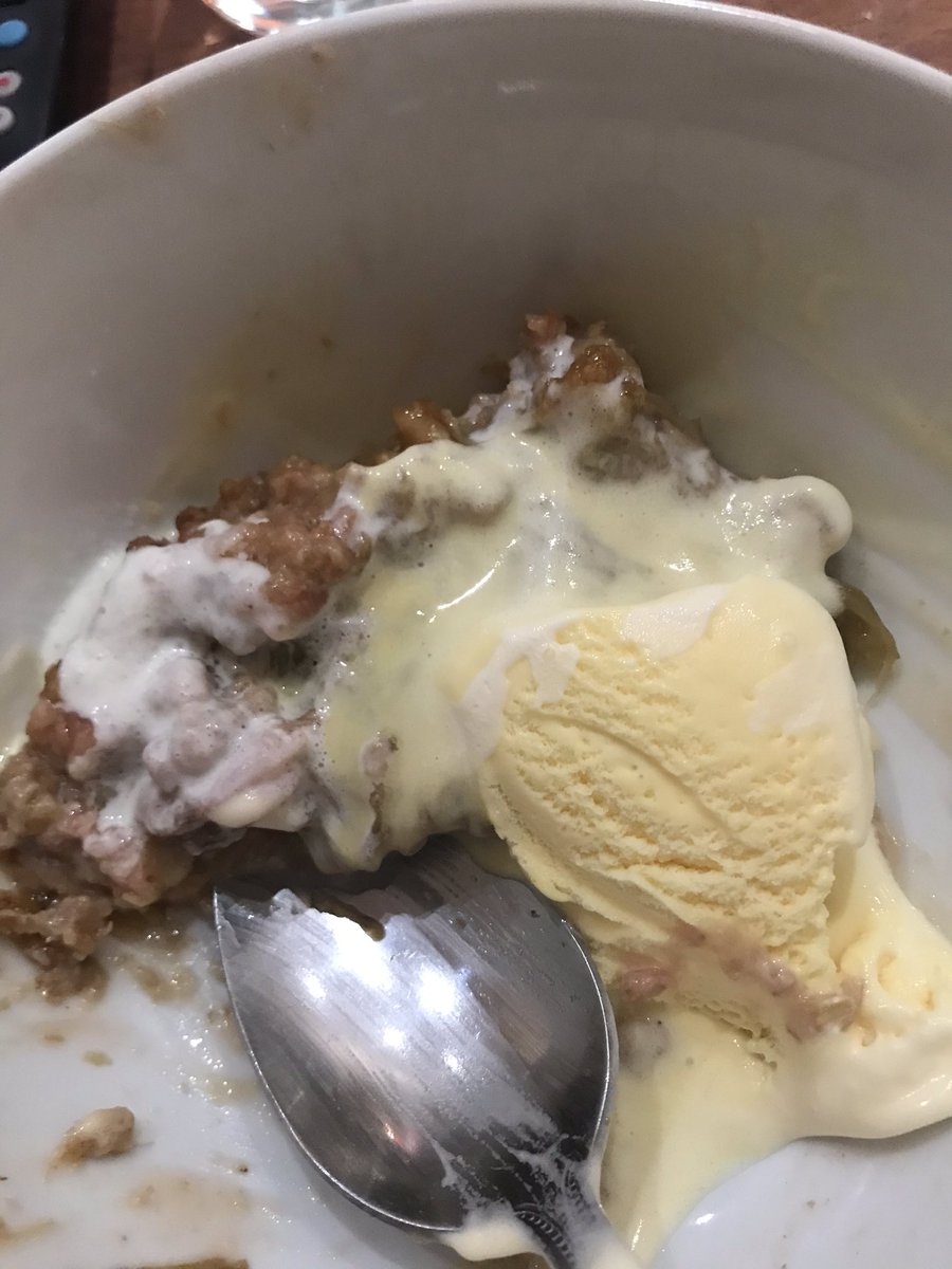 ridingbb's tweet photo. Sunday day of rest - I don’t think so !!
windy with a chill in the air but we soon warmed up chopping logs
Finished the day off with a roast dinner and crumble #sunday #choppinglogs #crumble https://t.co/wnr92s3z4u