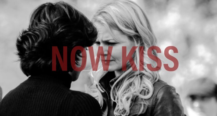 —everytime swanqueen should have kissed, but didn’t (a thread)