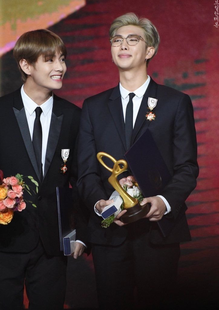 A thread of Taejoon being the softest and most chill duo: