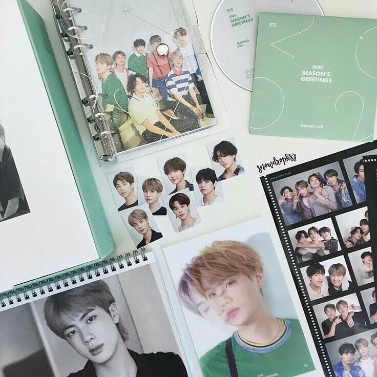 __kpopcorn_'s tweet photo. Season greetings Sharing GO:
Out Box + cd : 400/- ✔️✔️
RM - 150 ❌✔️
Jin - 150 ✔️✔️
Suga - 150 ❌✔️
Jhope - 150 ❌✔️ 
Jimin - 150 ❌✔️ 
Mini poster:
V - 250 ❌️✔️ 
Jimin - 250 ❌️✔️ 
Jhope - 250 ❌✔️
Suga - 250 ❌✔️️
Jin - 250 ❌✔️ 
RM - 250 ✔️✔️
Taegi - 250 ✔️✔️ https://t.co/snZuKEV3Ey