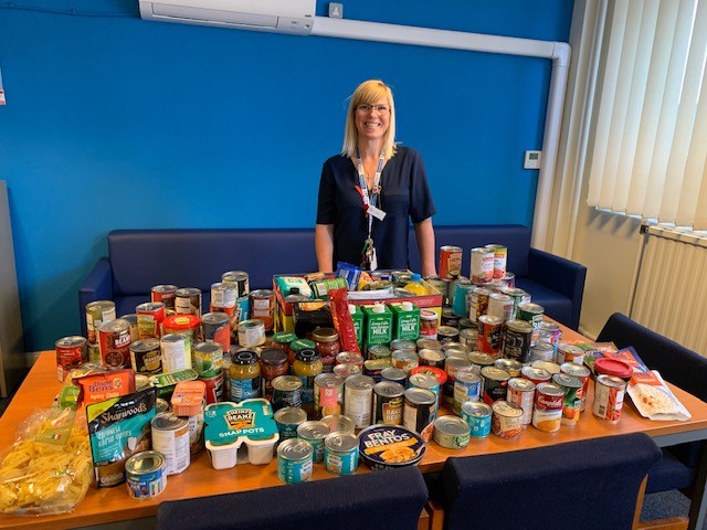 PeteJamiesonDWP's tweet photo. Really proud of #Wirral Jobcentres who have been working with #Wirral #Partners & #CommunityGroups as part of @WirralCouncil response to provide emergency food hampers to local residents. Our teams are so resilient and always put others first. Thank you #SelflessActsOfKindness https://t.co/Q0ZUqqIWnY