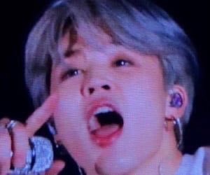 Jimin bring the softest baby, a thread.