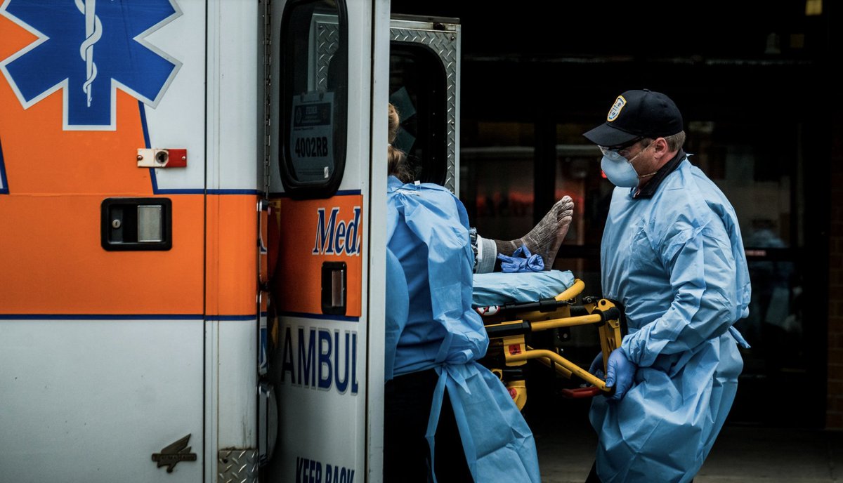 2. Along with  @rcjonesphoto, I embedded with the ambulance crews shuttling patients to  @UnivHospNewark in Newark, one of the hardest-hit areas in the country. Seven of the hospital's employees have died of Covid and 1/5th of its 270 first responders are out sick or in quarantine