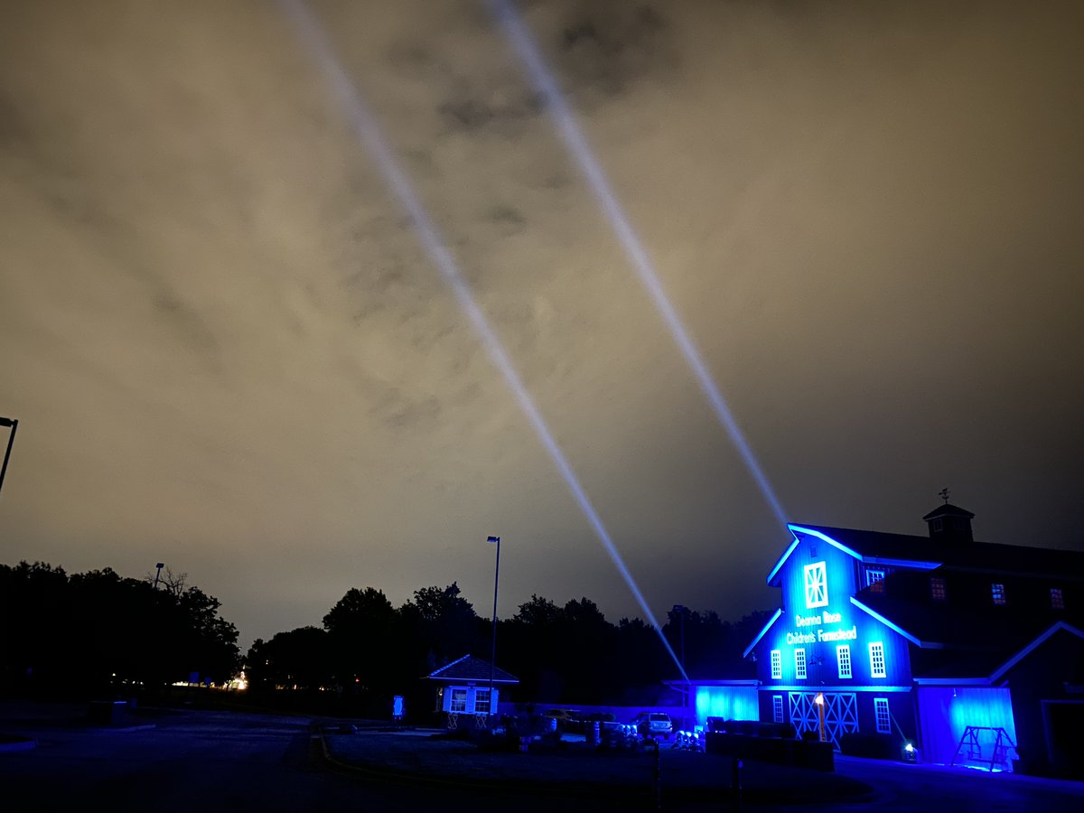 opcares's tweet photo. Volunteers at @drcfarmstead have the Farmstead ready to #SaluteToBlue tonight! https://t.co/sgzz6dAvIA