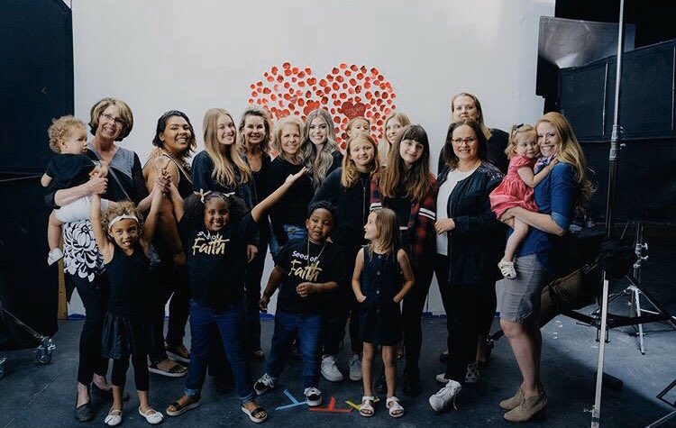 TenilleNation's tweet photo. 💐 Happy Mother’s Day to all the mothers out there! We see you, we appreciate you, and we love you! 💐 
.
.
Be sure to share @TenilleArts’ beautiful song #CallYouNames with your mothers/grandmothers/mother figures today. ❤️ https://t.co/BLCCoyk8wI