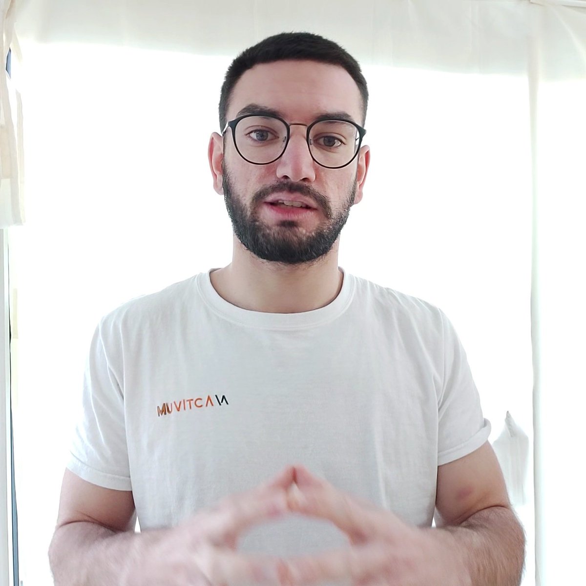 L_Chabanis's tweet photo. Il est l'heure des bilans👇

Le #Confinement c'était➡️ 
👀 448h de télétravail
🥳 30h de #apérovisio
🎬 60h de visio #webinaire 
📻 2 passages en radio
🗞 3 articles web
🏋️‍♂️ 112h d'entraînements
☎️ de nombreux appels et mails
📚 3 livres achevés et de nombreux articles

Et vous ? https://t.co/Kn5RLoK0Dy