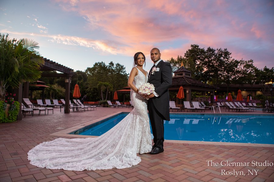 Beautiful poolside sunset photo of Crest Hollow couple Lisandra and Riqueimi!

#cresthollow #cresthollowcountryclub #followcresthollow