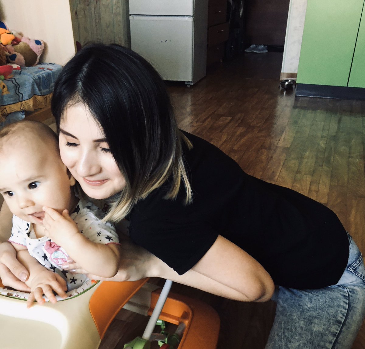 AlinkaIl4enko's tweet photo. Мои племянницы 😇 https://t.co/J4F0NCiUc8