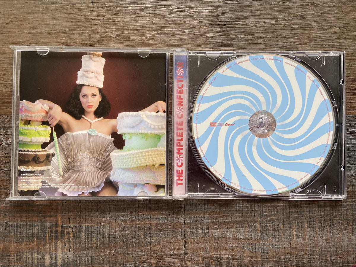 Katy Perry - Teenage Dream: The Complete Confection (w/ the changing lenticular card)