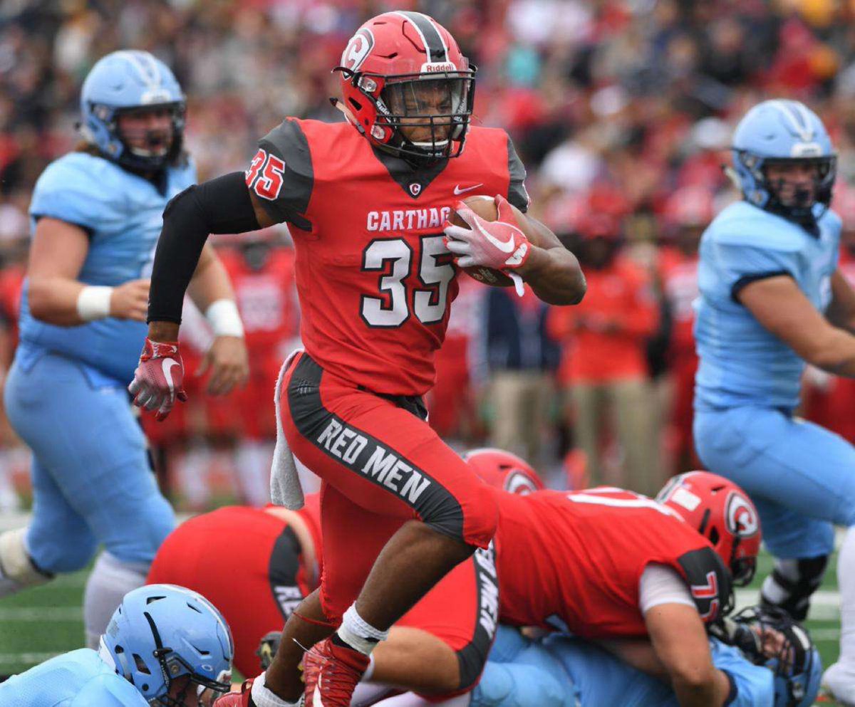 KylanSimmons's tweet photo. Blessed to receive my first offer from Carthage College @CoachDustinHass 🙏🏾 https://t.co/whiJ28t6hb