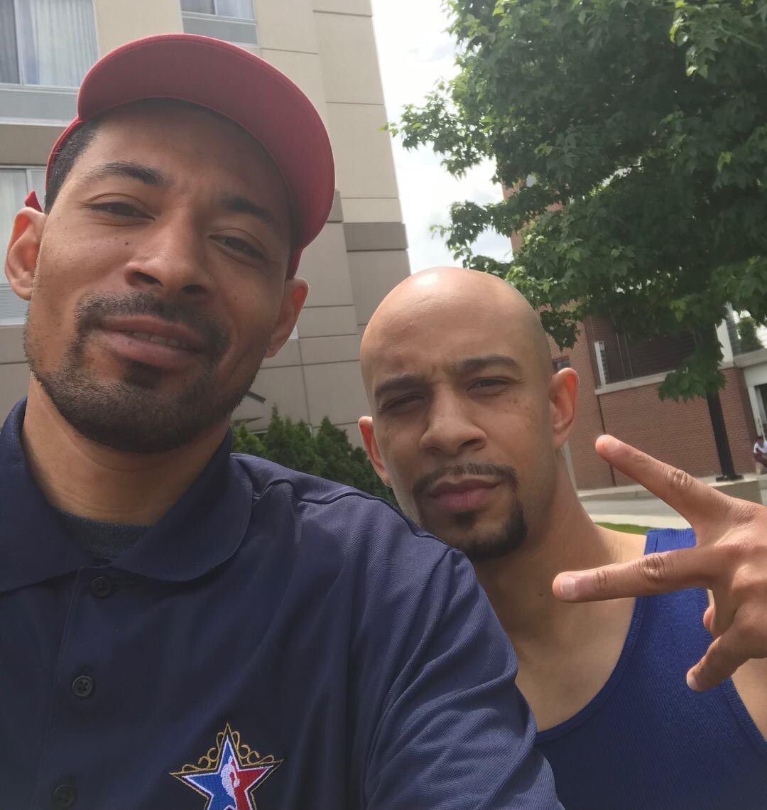 TatesTakeHoops's tweet image. giving a bonus episode of “Transition Points with Tate &amp;amp; Dice” today at 4p EST. honoring all mothers today with @thedelegate24 incl #nba moms &amp;amp; share stories of our own as sons • live on my FB page and wherever you find your fav pods on #tatestake #transitionpoints 🏀⛹🏽‍♂️🗣🎙🎧