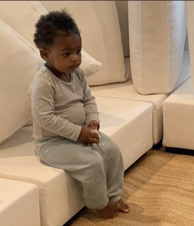 Prec_Pie's tweet photo. So they are seriously fighting for a 62 year old and and fighting over a shack??? Lord help us 😒 #Uyajola99 https://t.co/yUODxLxyWt